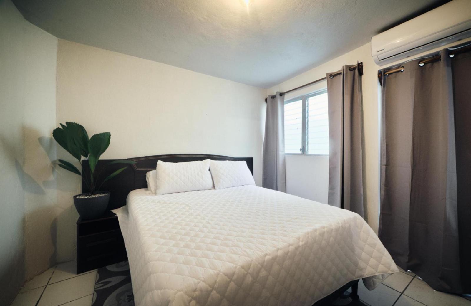 Hostal Don Cenobio Flores Kültér fotó